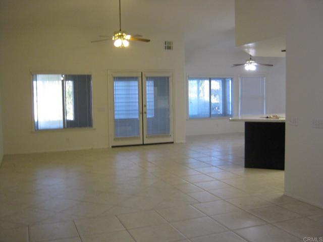 Detail Gallery Image 3 of 13 For 473 Ali Way, Fallbrook,  CA 92028 - 3 Beds | 3/1 Baths