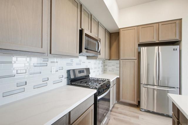 Detail Gallery Image 17 of 64 For 1455 Banahaw Way #6,  Chula Vista,  CA 91915 - 3 Beds | 2/1 Baths