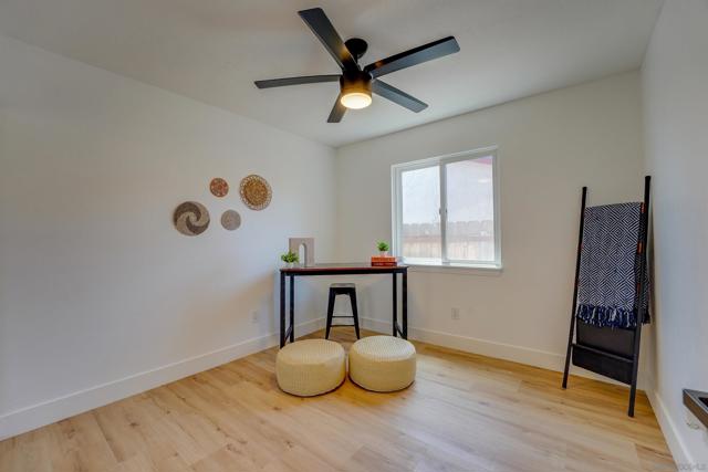8896 Belfast Cir, San Diego CA: https://media.crmls.org/mediaz/21c8282b-bbca-4e11-b315-39e2b9706159.jpg