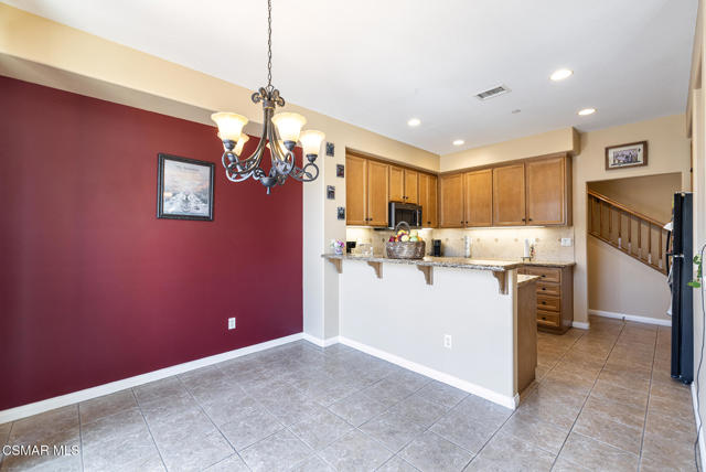 2918 Estilita Way, Simi Valley CA: https://media.crmls.org/mediaz/21c8c1ff-6398-4442-aeaf-0cec4e82ca1d.jpg