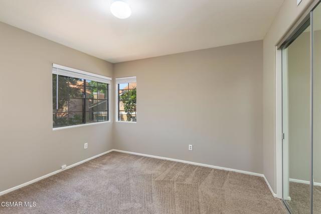 4826 Piedmont Drive, Oak Park CA: https://media.crmls.org/mediaz/21c91f08-7ad1-4191-9931-8fbbcaf8e82f.jpg