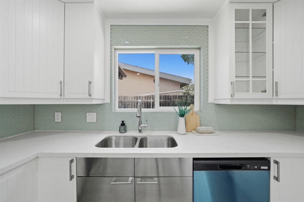 13641 Carriage Road - photo 10
