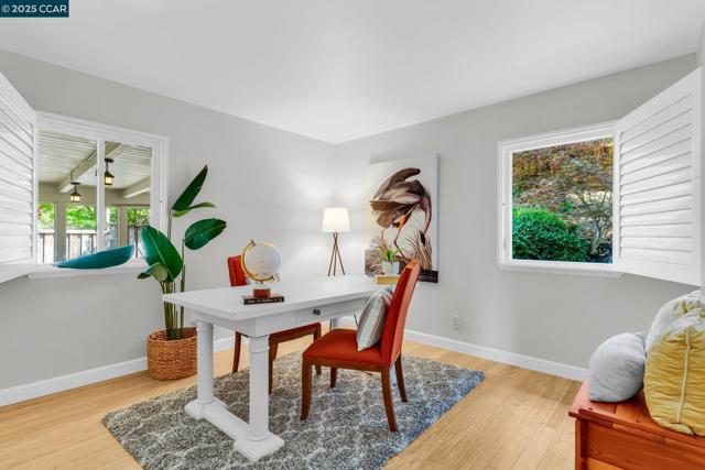 81 MAPLE LANE, Walnut Creek CA: https://media.crmls.org/mediaz/21ca7fb6-51fc-42ed-9ad4-cae7cac72ff6.jpg