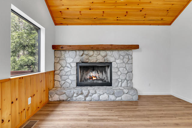 53962 Marian View Drive, Idyllwild CA: https://media.crmls.org/mediaz/21caa4fb-31a1-4de8-8193-92481163d297.jpg
