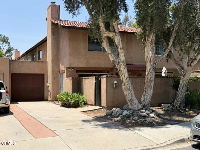 1127 Calle Linares