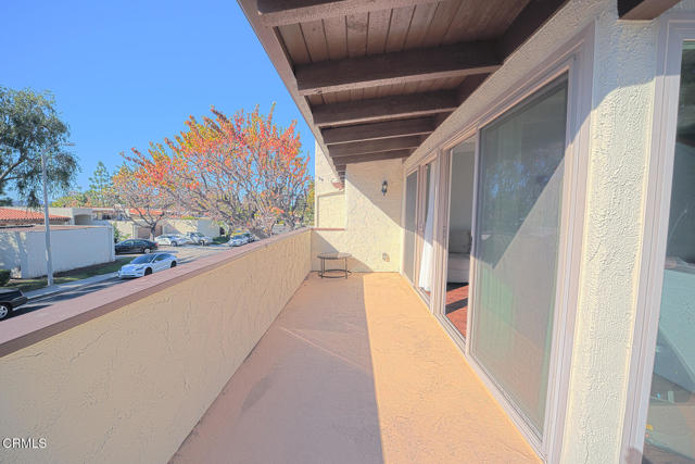 Detail Gallery Image 7 of 15 For 942 Woodlawn Dr, Thousand Oaks,  CA 91360 - 3 Beds | 2 Baths