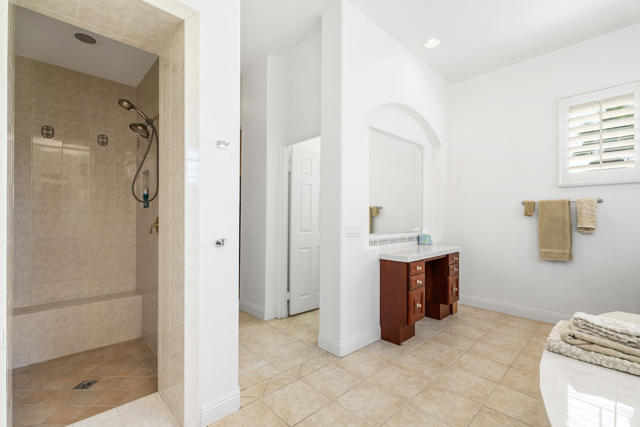 Image 20 of 36 For 77 Clavel Court
