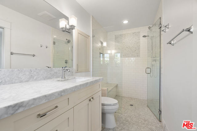 2347 Parnell Avenue, Los Angeles CA: https://media.crmls.org/mediaz/21cb7910-0499-473d-bb8e-f08f249eec7d.jpg