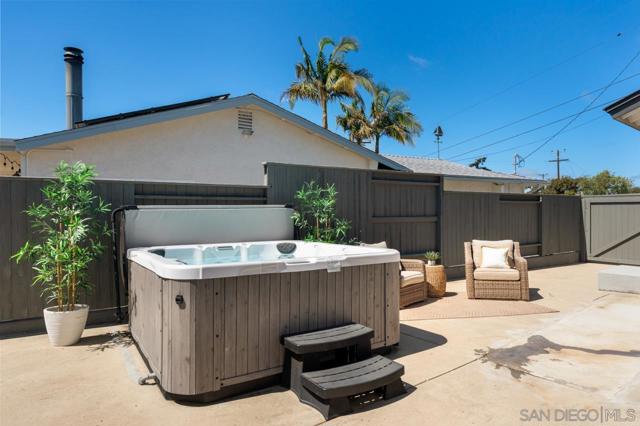 4179 Galt St, San Diego CA: https://media.crmls.org/mediaz/21cbb4bf-364c-41dd-8082-4e7b62ec89f6.jpg