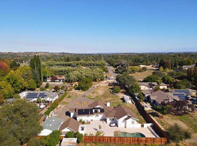 5852 Olive Ranch Road, Granite Bay CA: https://media.crmls.org/mediaz/21cc29c3-a1f9-479f-978e-42c72e15d86e.jpg