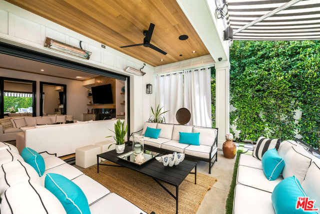 4365 Kraft Avenue, Studio City CA: https://media.crmls.org/mediaz/21cc491e-d1c2-4f2c-bb0a-0562303b762e.jpg
