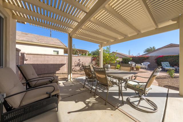 78987 Spirito Court, Palm Desert CA: https://media.crmls.org/mediaz/21cd783a-113f-45a0-ad55-0a88f2db9113.jpg