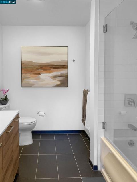 1075 Market St, San Francisco CA: https://media.crmls.org/mediaz/21cdcbec-f9f4-4b92-bf84-a67a51a686ce.jpg