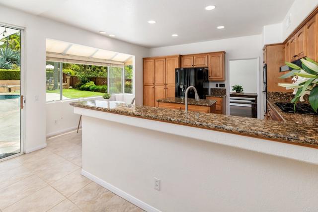 Detail Gallery Image 8 of 35 For 9521 Oviedo St, San Diego,  CA 92129 - 5 Beds | 2/1 Baths