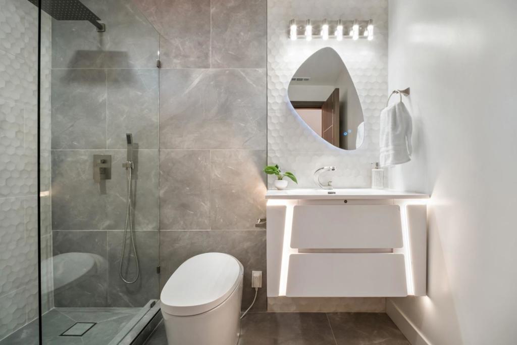 https://media.crmls.org/mediaz/21cf09f3-0874-4673-8f49-3ead3d82c110.jpg?preset=X-Large