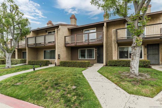 982 E Main St, El Cajon CA: https://media.crmls.org/mediaz/21cf4d75-94b9-4be4-8cb2-d50cf3876ecf.jpg