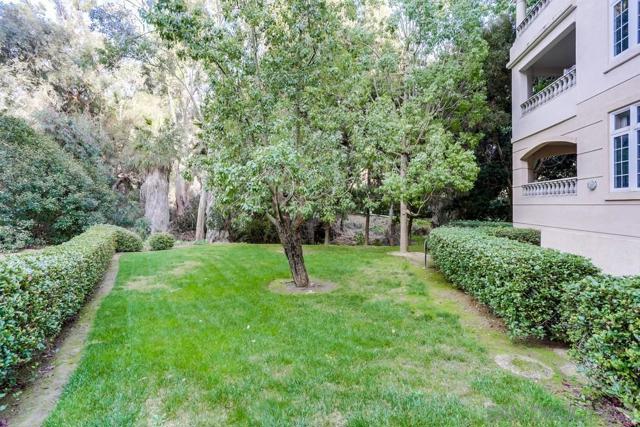 2888 Torrey Pines Rd, La Jolla CA: https://media.crmls.org/mediaz/21cf8dc6-830e-4881-9fbc-e7c20504d7be.jpg
