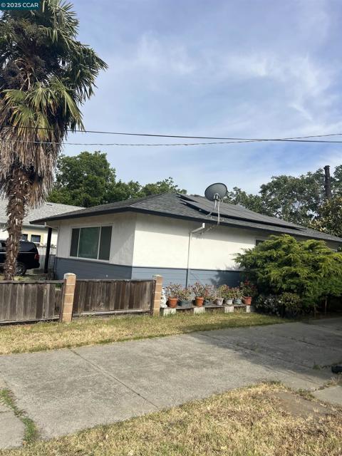 613 W 13th, Antioch CA: https://media.crmls.org/mediaz/21d0a67c-2b22-4716-b334-67a8649ed7a8.jpg