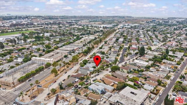 12440 Walsh Avenue, Los Angeles CA: https://media.crmls.org/mediaz/21d0ca15-e9d2-4ea7-9583-0c024480e5c3.jpg
