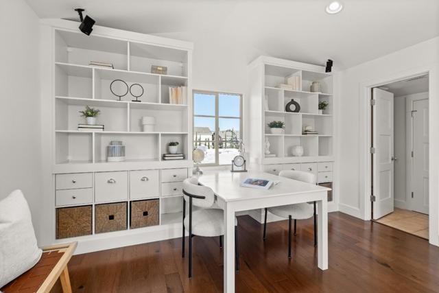 1298 Dahlia Loop, San Jose CA: https://media.crmls.org/mediaz/21d2bd50-c565-4505-a332-56ff300428d8.jpg