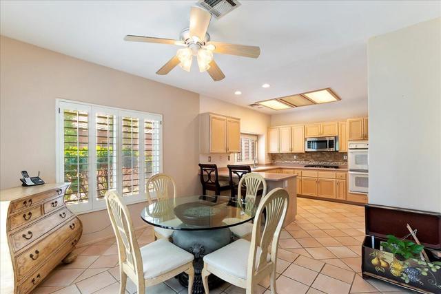 Image 11 of 37 For 78643 Como Court