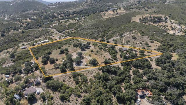 12220 Rebel Wind Rd, Descanso CA: https://media.crmls.org/mediaz/21d4054a-ede6-4fa3-b05c-cf876b63d0fa.jpg