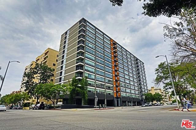 3460 W 7th Street, Los Angeles CA: https://media.crmls.org/mediaz/21d479d0-27b2-4114-98df-bdb9bb818253.jpg
