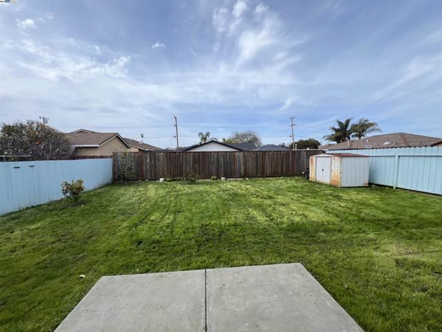 6223 Dairy Ave, Newark CA: https://media.crmls.org/mediaz/21d5339c-fcca-49ac-a2a4-1f97babb3f61.jpg