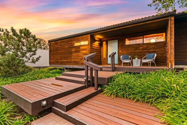 6960 Via Estrada, La Jolla CA: https://media.crmls.org/mediaz/21d56aa7-df5f-43fa-be3b-9d23c701d986.jpg