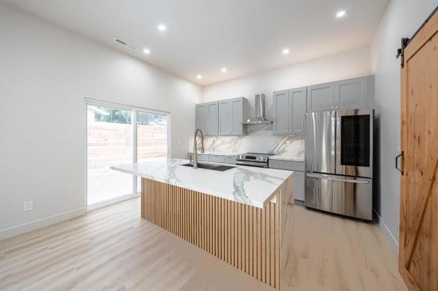 987 Harcourt Avenue, Seaside CA: https://media.crmls.org/mediaz/21d60118-5f9e-4286-9067-ee91a4cc7e04.jpg