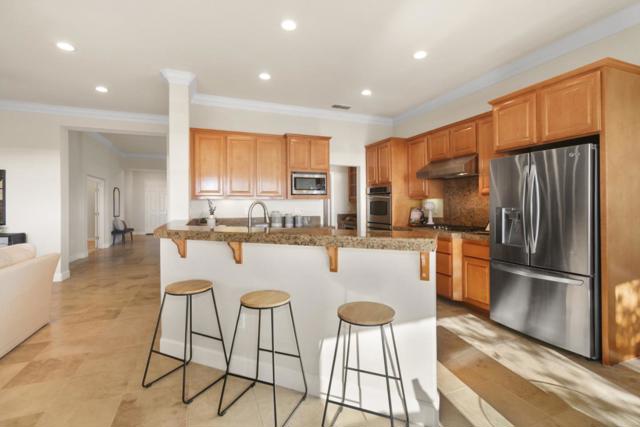 4040 Morning View Way, El Dorado Hills CA: https://media.crmls.org/mediaz/21d68827-e2dd-4535-a955-38ef32ed2c4f.jpg