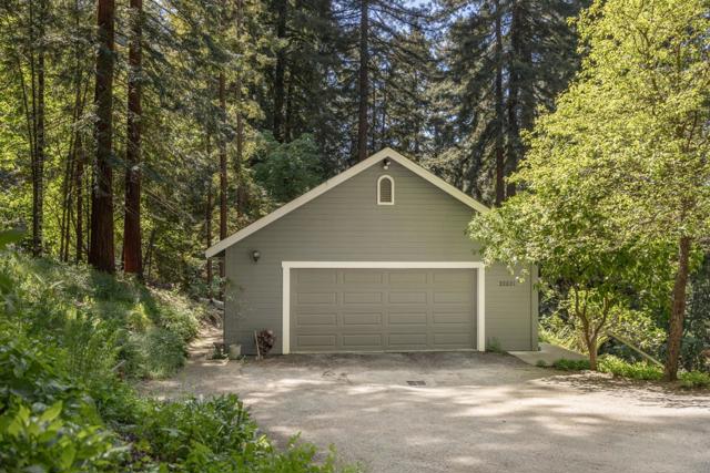 22021 Old Santa Cruz Highway, Los Gatos CA: https://media.crmls.org/mediaz/21d77331-a741-4bfa-9add-f18fea7a9691.jpg