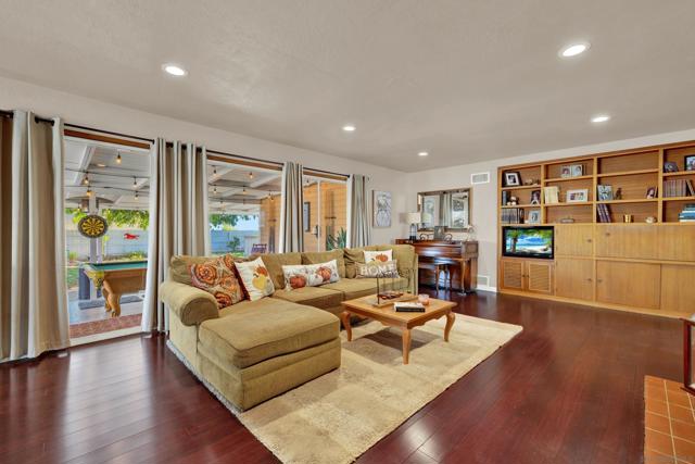 1945 Wedgemere Road, El Cajon CA: https://media.crmls.org/mediaz/21d7ee61-f766-482e-b450-4aa66fea6186.jpg