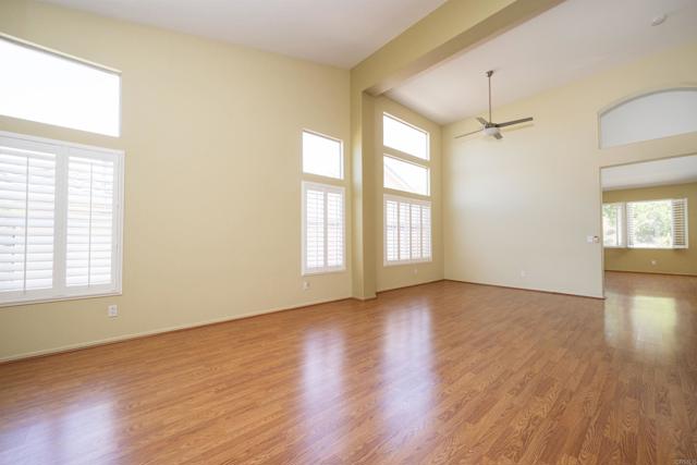 Detail Gallery Image 9 of 25 For 5110 Wisteria Drive, Oceanside,  CA 92056 - 4 Beds | 2/1 Baths