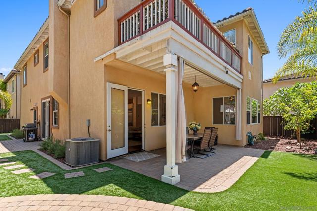 3814 Ruette San Raphael, San Diego CA: https://media.crmls.org/mediaz/21d9f184-d1c2-4012-8e0a-27b56aa13edf.jpg