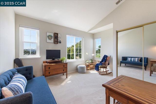 609 Commodore Dr, Richmond CA: https://media.crmls.org/mediaz/21da1bc0-e61c-43a6-88f0-ffffaa2912c9.jpg
