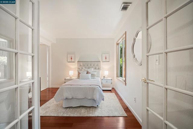 232 Jewel Terrace, Danville CA: https://media.crmls.org/mediaz/21dccaad-8c86-49a7-87df-020a6c24c735.jpg