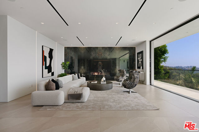 2180 Stradella Road, Los Angeles CA: https://media.crmls.org/mediaz/21dcd061-dd00-487d-8ff0-9bf11ad1bcf1.jpg