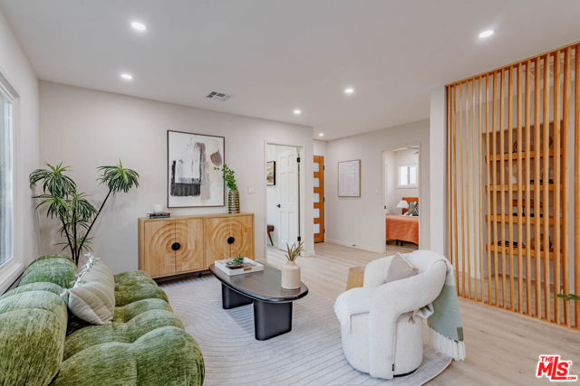 219 Joy Street, Los Angeles CA: https://media.crmls.org/mediaz/21ddd54c-2ef5-491c-b3df-b7bd02f22a00.jpg