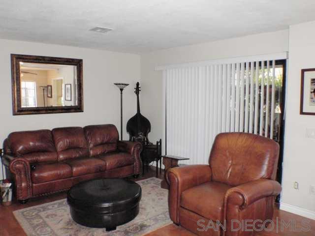 10710 Dabney Dr, San Diego CA: https://media.crmls.org/mediaz/21de6bbb-0409-414a-85f1-12e3e1bba99f.jpg