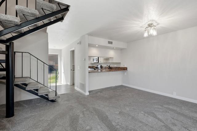 Detail Gallery Image 17 of 49 For 1915 Estrella De Mar Ct #C,  Carlsbad,  CA 92009 - 2 Beds | 2/1 Baths