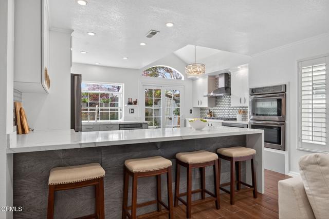 676 Pacific Cove Drive, Port Hueneme CA: https://media.crmls.org/mediaz/21df1b11-f966-4623-9c73-92ae8ec6382a.jpg