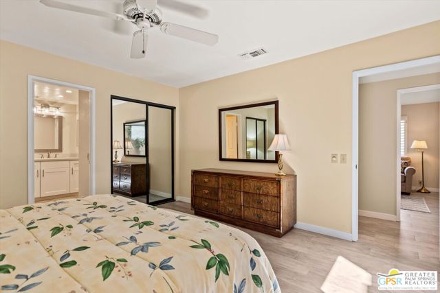 34 Camino Arroyo Place, Palm Desert CA: https://media.crmls.org/mediaz/21dfe9b3-adda-40fa-b727-fc124e421446.jpg