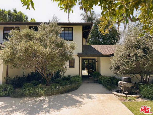 14804 Greenleaf Street, Sherman Oaks CA: https://media.crmls.org/mediaz/21e1555e-4568-4b2d-b0dd-b3d48242f37a.jpg