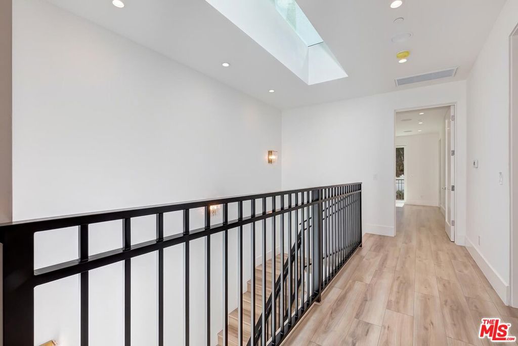 MLS #26857329 image #27