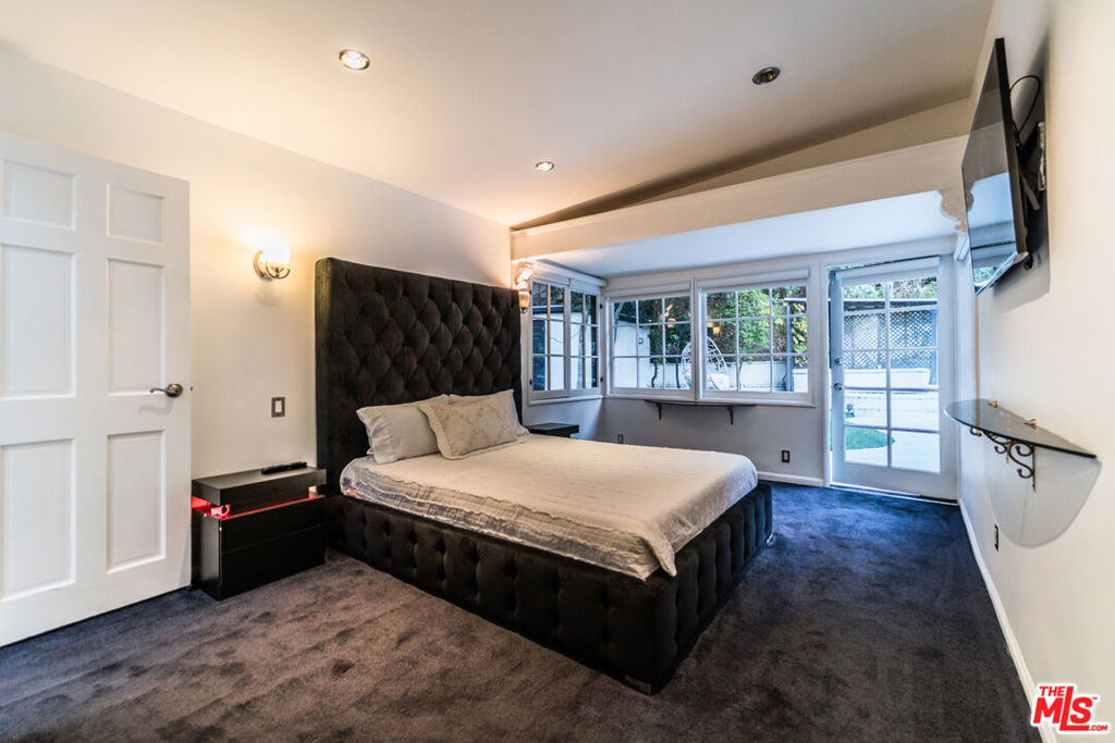 MLS #25617475 image #18