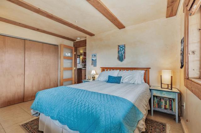 18 Asoleado Drive, Carmel Valley CA: https://media.crmls.org/mediaz/21e35707-12f1-4924-82bf-c8715581b268.jpg