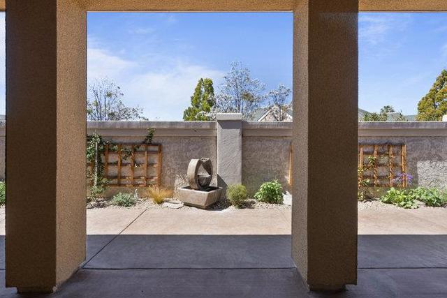 2008 White Oak Drive, Hollister CA: https://media.crmls.org/mediaz/21e3a578-9e7b-428f-83b2-eb8a34d2cd8a.jpg
