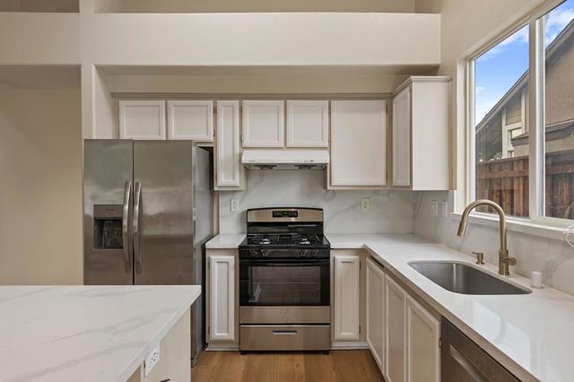 110 Walnut Meadows Court, Oakley CA: https://media.crmls.org/mediaz/21e44b24-0a76-44b1-8249-a1986a65da6a.jpg