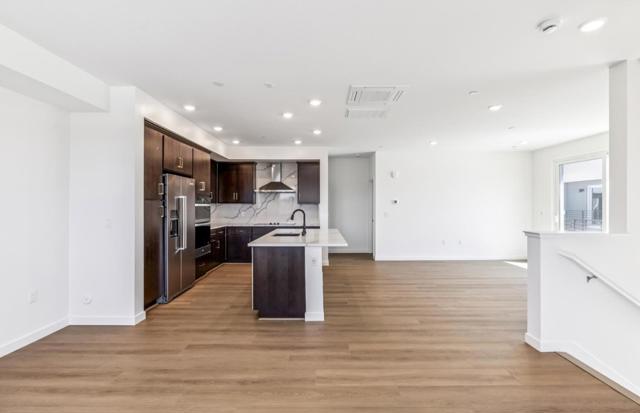 818 Redberry Way, San Jose CA: https://media.crmls.org/mediaz/21e53168-8e6d-4fb7-949b-16ee618b8a77.jpg